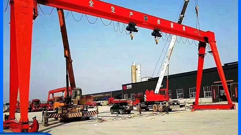 手动悬臂吊：规格型号解析与选型要点